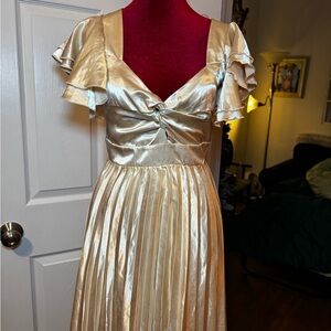 Elegant Gold Ruffle Sleeve Dress